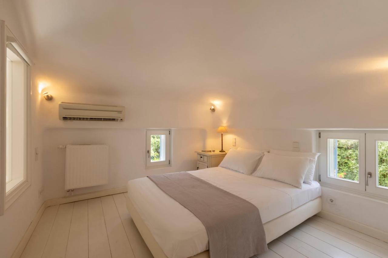 Luxury Villa By The Beach Στενιές Εξωτερικό φωτογραφία