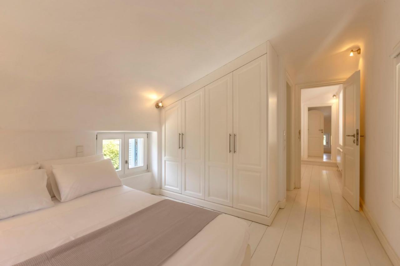 Luxury Villa By The Beach Στενιές Εξωτερικό φωτογραφία